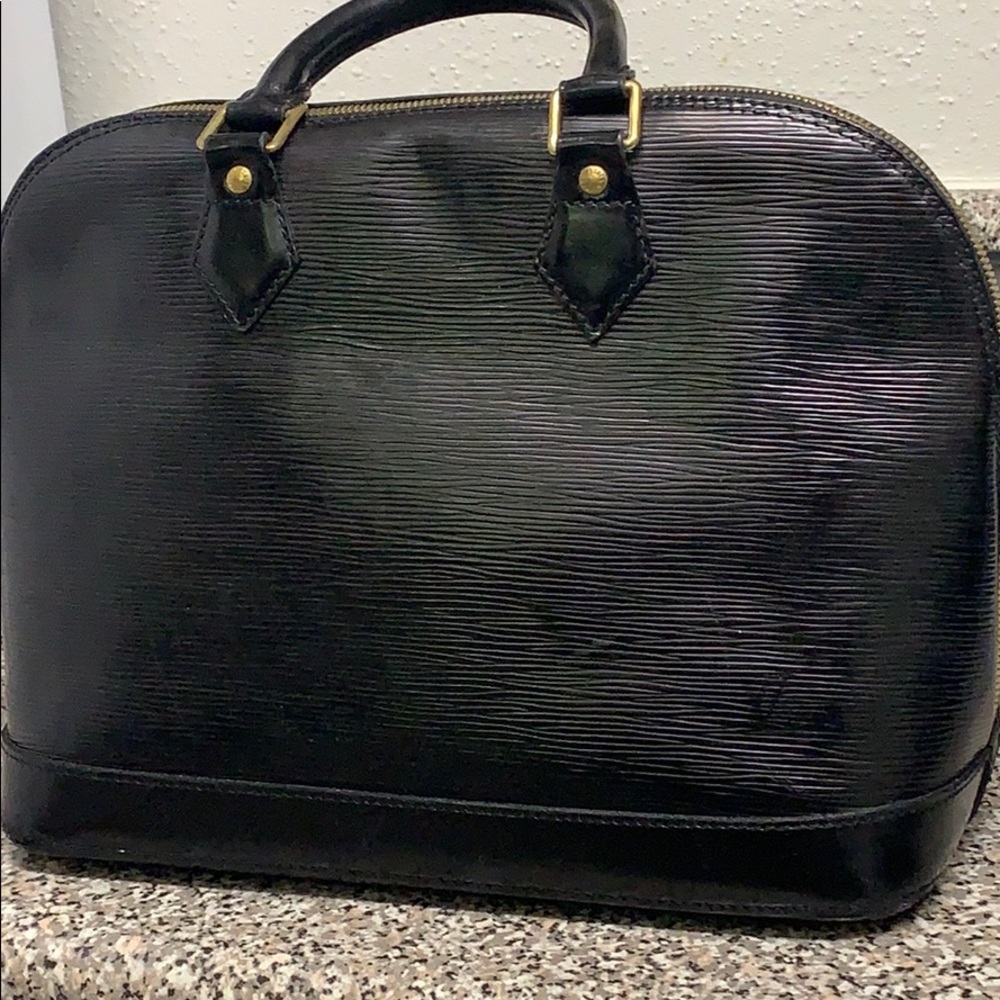 Louis Vuitton Alma PM Epi